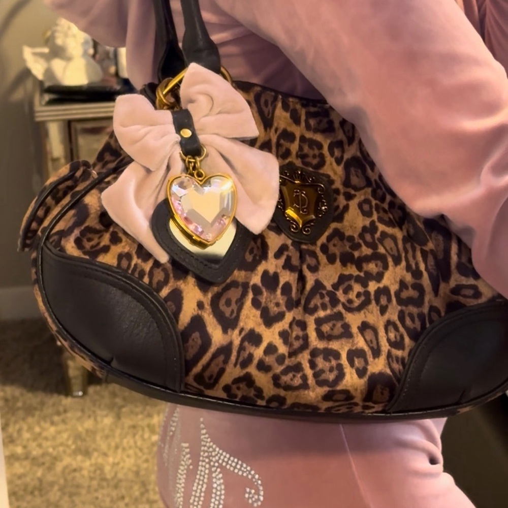 Juicy Couture Romance Leopard Print Bag with Black/Pink Heart and Bow Accents - Picture 3 of 3